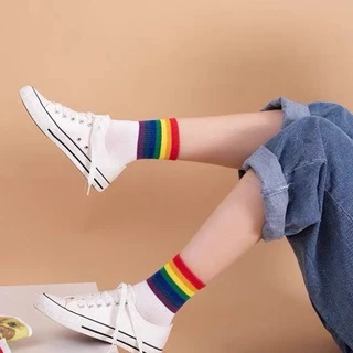 (W-164) ถุงเท้าข้อกลาง คาดแถบสีรุ้ง ถุงเท้าแฟชั่นลายสายรุ้ง 🌈 Rainbow socks เนื้อผ้าดี ใส่สบาย
