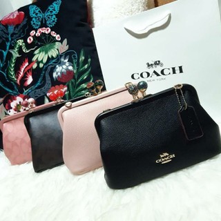 coach nora kisslock กระเป๋าสะพาย