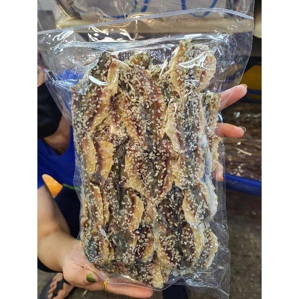 ปลาสั่วงาแห้ง 500กรัม อย่างดี หอมงา รสเข้มข้น ทานกับข้าวหรือยำ อาหารพื้นบ้าน อร่อย พร้อมส่ง