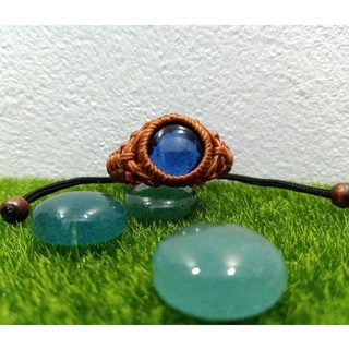 ข้อมือเส้นเล็กไหลน้ำพี้สีน้ำเงินขนาดเท่าเหรียญหนึ่งบาท