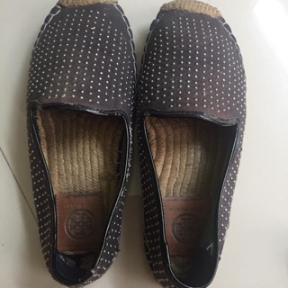 รองเท้าลำลองใส่สบาย ไม่ปวดเท้า ยี่ห้อ Tory Burch แท้ มือสอง Size 40 ยาว 25.5CM