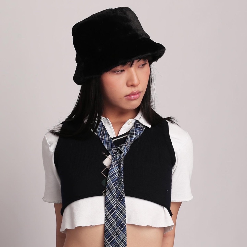 NEE FUR BUCKET HAT**