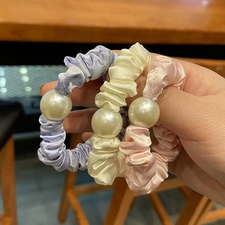 พร้อมส่ง 9 บาท ❤️ยางรัดผมผ้าซาติน ❤️ติดมุก ยางยืดอย่างดี ไม่ย้วย งานดี การันตีคุณภาพ