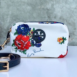 🎀 (สด-ผ่อน) ส่งฟรี กระเป๋าสะพาย ไนลอน สีขาวลายดอก 80193 TORYBURCH NYLON PRINTED CAMERA BAG