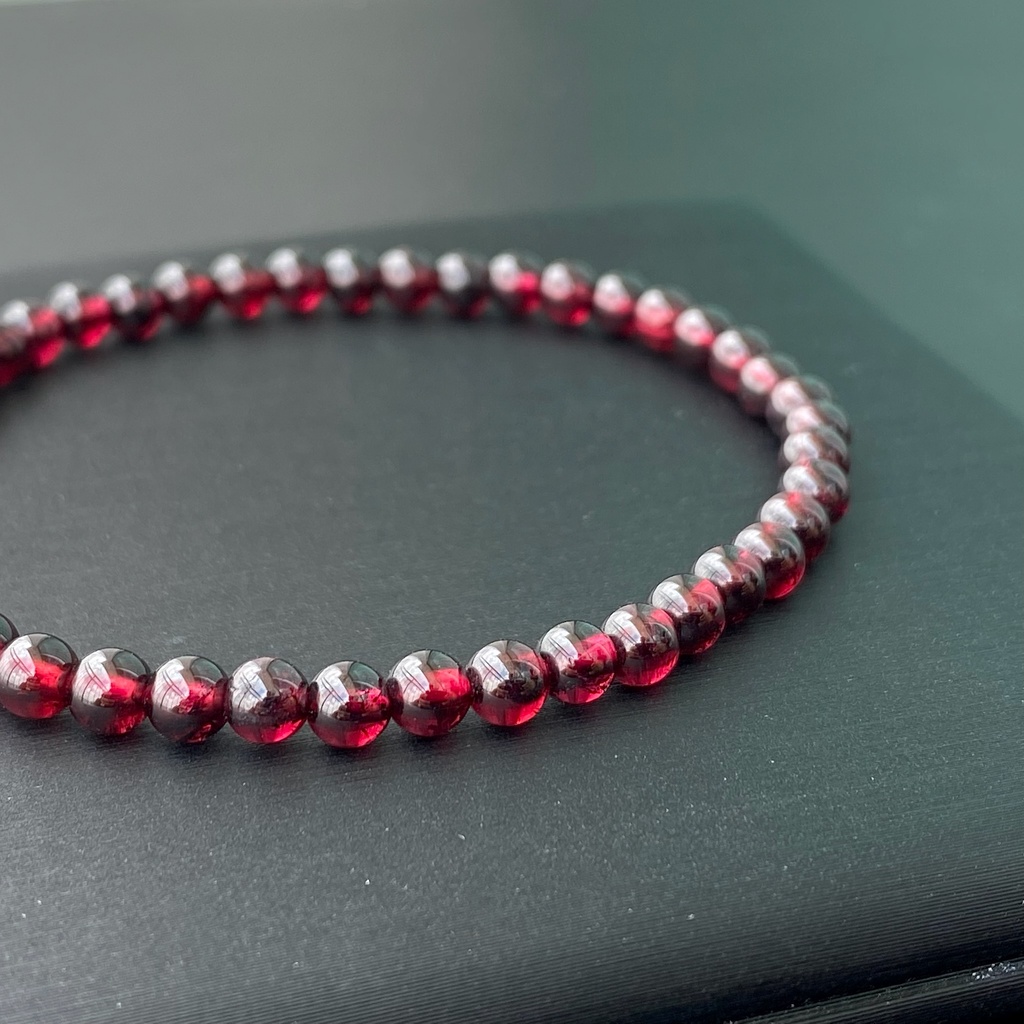 Premium Grade 🍷 กำไลหินแท้ โรโดไลท์ การ์เนต หรือ โกเมน (Rhodolite Garnet) 4-5mm