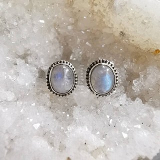 ต่างหูมูนสโตน(Moonstone)