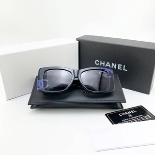 CHANEL CC WHITE LOGO OVERSIZE SUNGLASSES IN BLACK แว่นตากันแดด แบรนด์ชาแนล สกรีนตัวหนังสือ CC สีขาว กัน uv400 เลนส์สีดำ