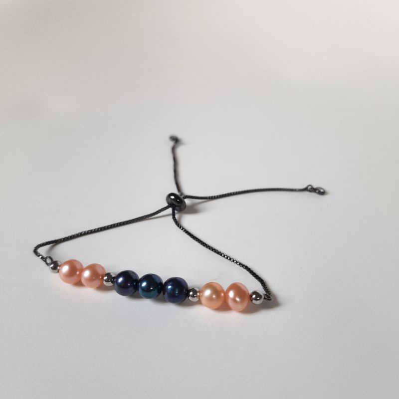 PEARL DRAWSTRING BRACELET