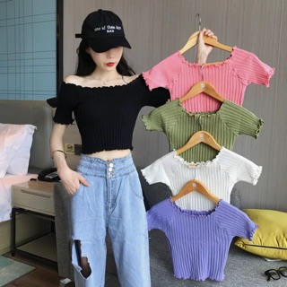 Basic off shoulder crop เสื้อครอปปาดไหล่ขอบหยัก