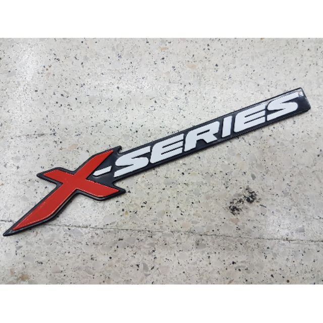 Best saller X - series ISUZU DMAX โลโก้แต่ง แป้นเหยียบกันลื่น logo logoรถ โลโก้รถ ดุมล้อ BENZ