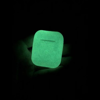 เคสเรืองแสง สำหรับหูฟัง Airpods Silicone Protective Cover Glow in the Dark  ผลิตจากซิลิโคนเรืองแสง