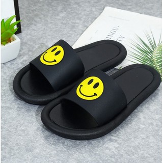 รองเท้าผู้ชายหน้าอีโมจิยิ้ม​ Men​ Smiling​ Emoji Sandals