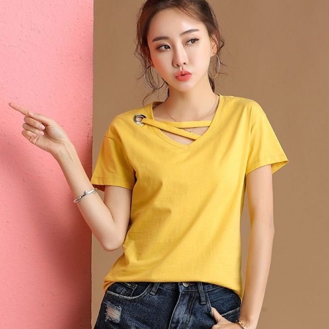 🍓Olivia🍓เสื้อยืดคอวี ผ้านุ่ม มีไขว้ที่คอแต่งเก๋ๆ สไตล์เกาหลี #E01