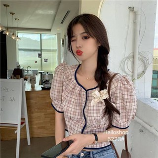 เสื้อครอป แขนตุ๊กตา แต่งกระดุมหน้า สวยม๊ากค่ะ