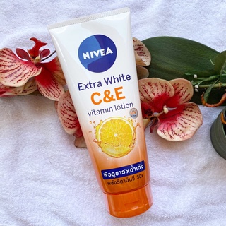 NIVEA นีเวีย โลชั่นบำรุงผิวกาย เอ็กซ์ตร้า ไวท์ ซี แอนด์ อี วิตามิน 180 มล.