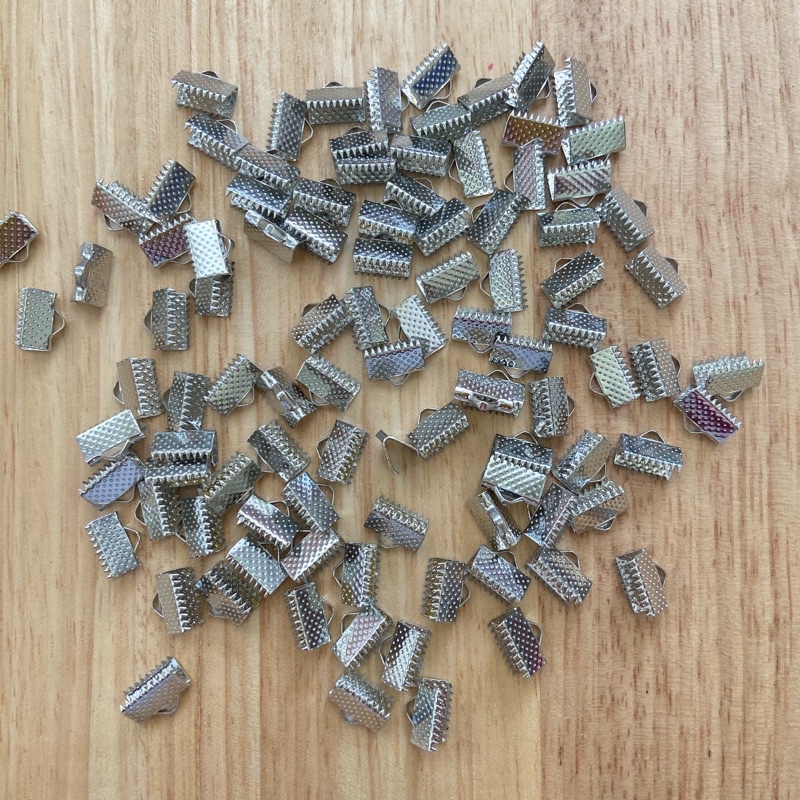 Y048 บานพับสำหรับปิดปลายเชือก มีหลายขนาด สำหรับงานdiy