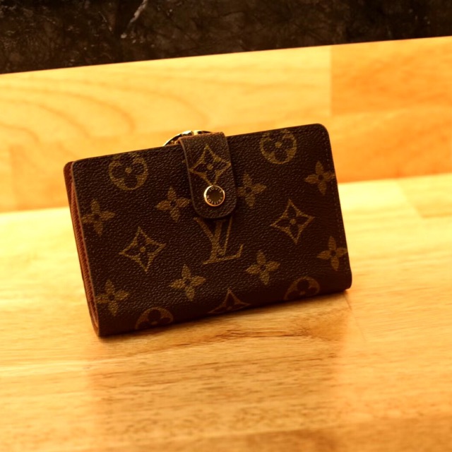 กระเป๋าตังค์ Louis งานสวยมาก เป๊ะสุด งานดีสุดตอนนี้ค่ะ TOP VIP PK กลิ่น น้ำหนักเป๊ะ อปก ครบ