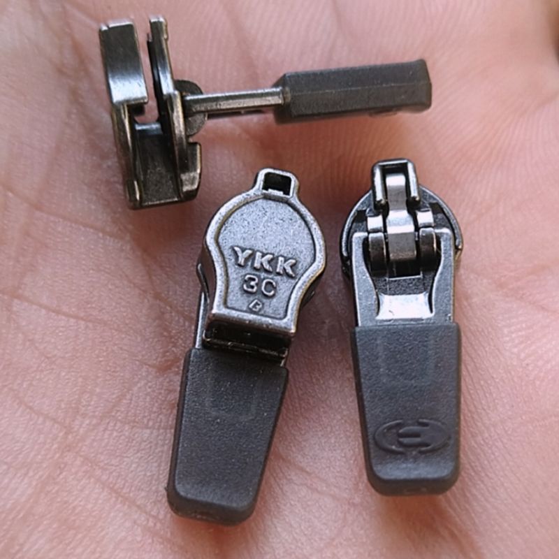 หัวซิป 10-100 ชิ้น เบอร์ 3 YKK Reverse Sirwal Bag WP Pouch Rubber Head Pin Lock