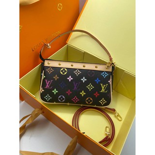 Louisvuitton pochette Grade hiend Size 22 cm  อปก.ถุงกระดาษ ใบเสร็จ