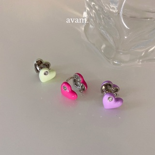 [10.10 ลดอีก 25% โค้ด 10FSWWT] avantgardr.bkk 💗 Fluffy heart ear cuff