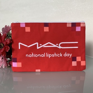 แท้💯 กระเป๋า Mac Pouch ใส่แบงค์พันได้ค่ะ