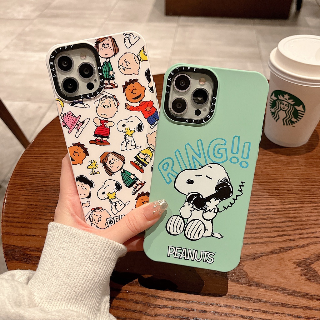 Casetify เคสป้องกันโทรศัพท์มือถือ แบบนิ่ม ลายสนูปปี้ ประดับขนเฟอร์ สําหรับ Iphone 15Pro 14Pro XS 11 12Promax 13Promax 14Prmax 15Promax 11 12 13 14 15