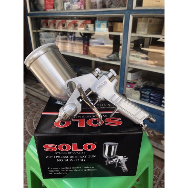 กาพ่นสี SOLO ( บน ) รุ่น SLW-713G หัวเข็ม ขนาด 1.5 mm เหมาะกับงานทีมีความระเอียด