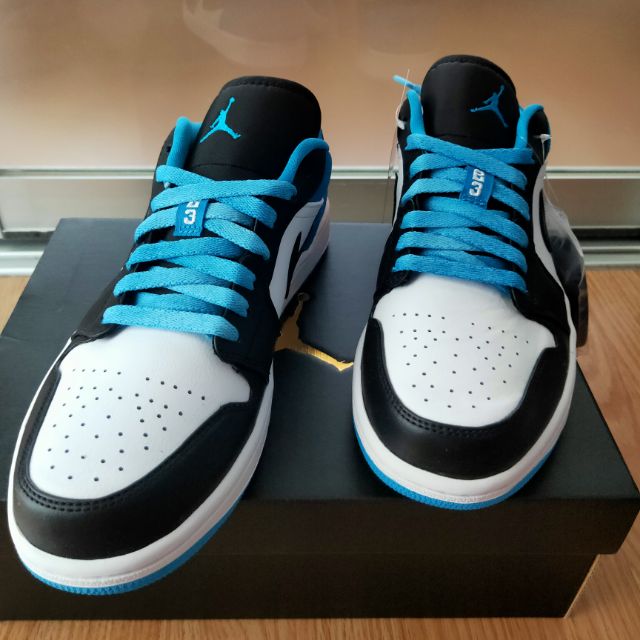Nike Air Jordan 1 Low SE "Laser Blue"