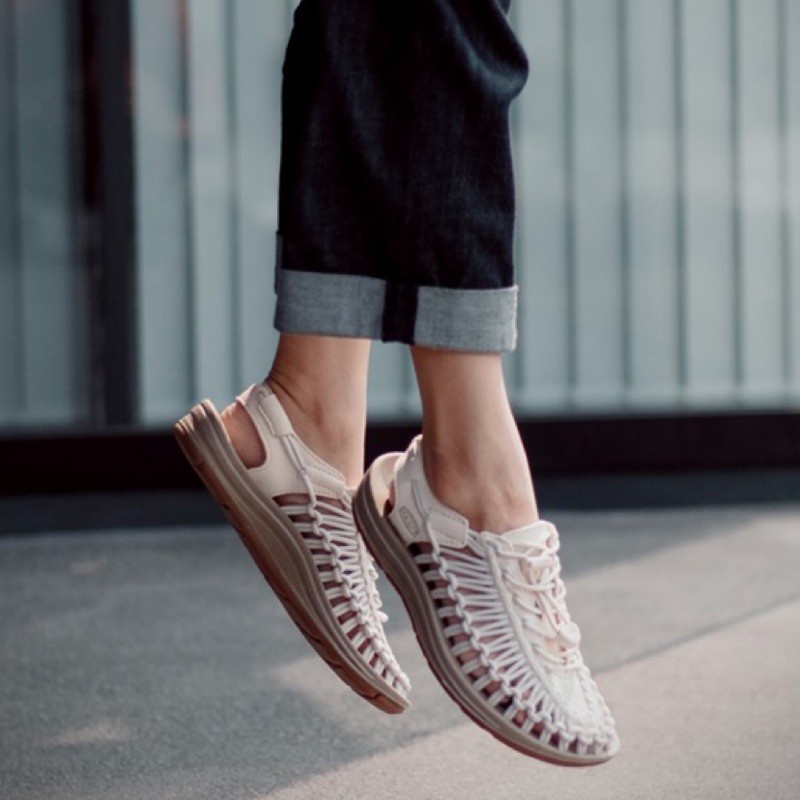 [ลด30% เก็บโค้ด 2509FASHDD] KEEN Uneek รองเท้า คีน แท้ รุ่นฮิต ได้ทั้งชายหญิง