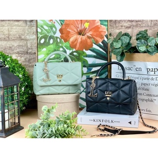 LYN TRITON TOP HANDBAG  Code:B2D150365  แบรนด์แท้ 100% งาน Outlet