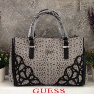 💯 GUESS BAG กระเป๋าถือและสะพาย หนังแกะ🍭