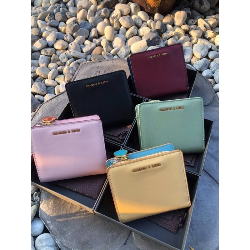 Charles  & Keith  กระเป๋าตังค์แท้💯💯
