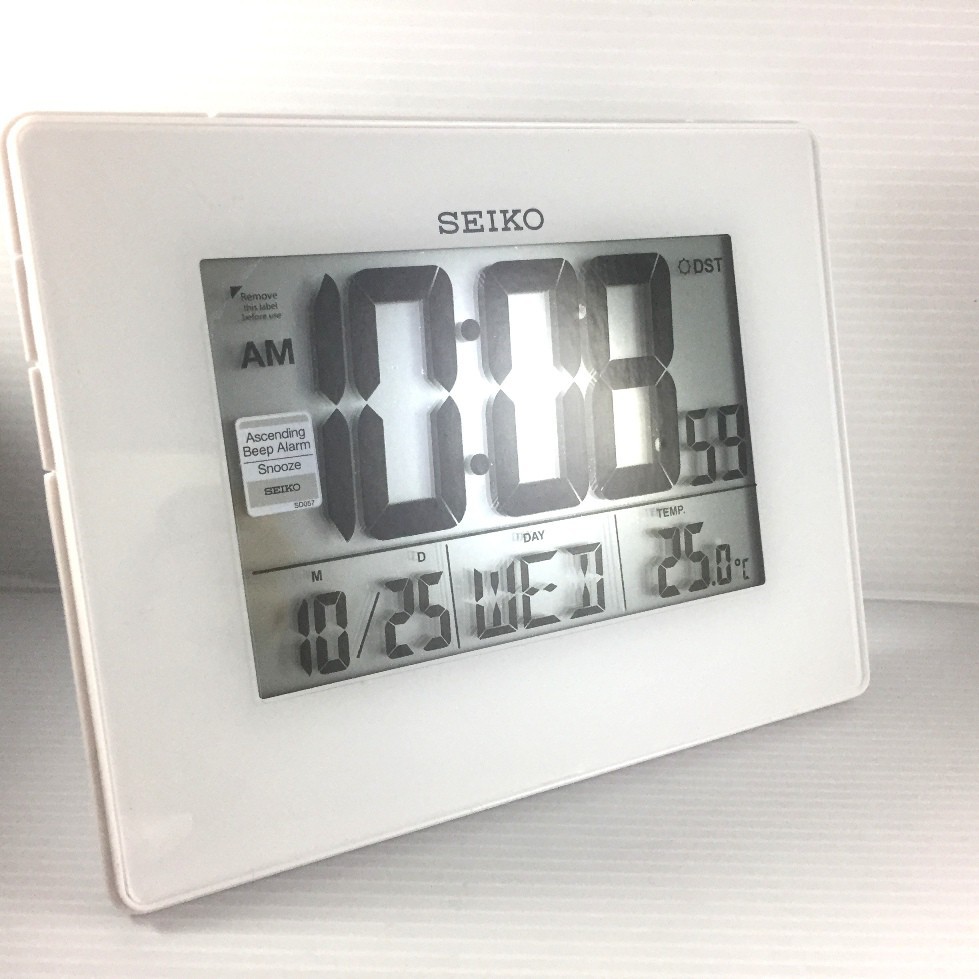 SEIKO Digital Clock รุ่น QHL057W นาฬิกา Digital แขวนผนังพร้อมขาตั้ง