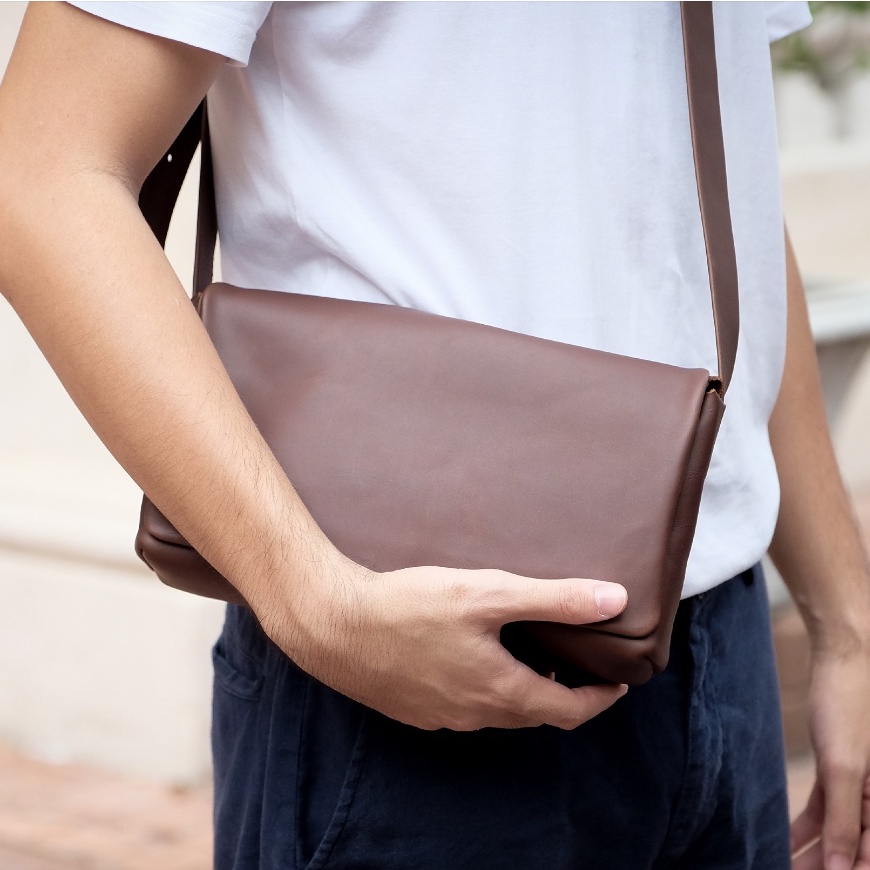 labrador WISE bag S#2 กระเป๋าสะพายไหล่หนังแท้ (LAA098)