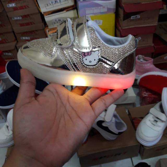 "Yunsun Zachira& 39;s ORDER"