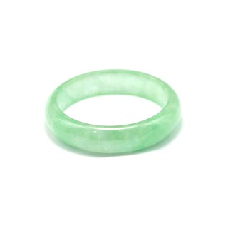 Triple3Shop กำไลข้อมือหยกแท้ - สีเขียวอ่อน