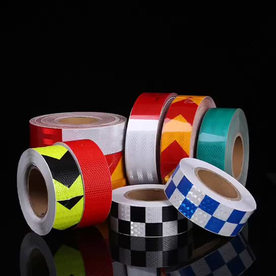 เทปสะท้อนแสงติดรถบรรทุก 1-5 เมตร ความยาว 45 เมตร x กว้าง 5 ซม. ใช้ตรวจขนส่งผ่าน 100% ติดแน่น ทนทาน การสะท้อนแสงดีเยี่ยม - รูปที่ 4