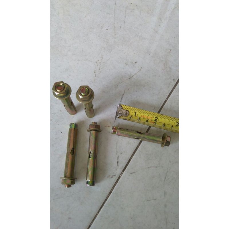 ดินาโบลต์ M10 x 65**