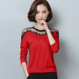 เสื้อแขนยาว ไหล่ซีทรูขอบลูกไม้ (สีแดง) รหัส FFLD2105
