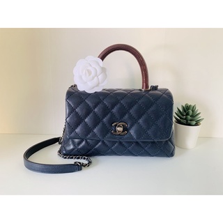 Chanel coco 9.5 navy lizard holo21