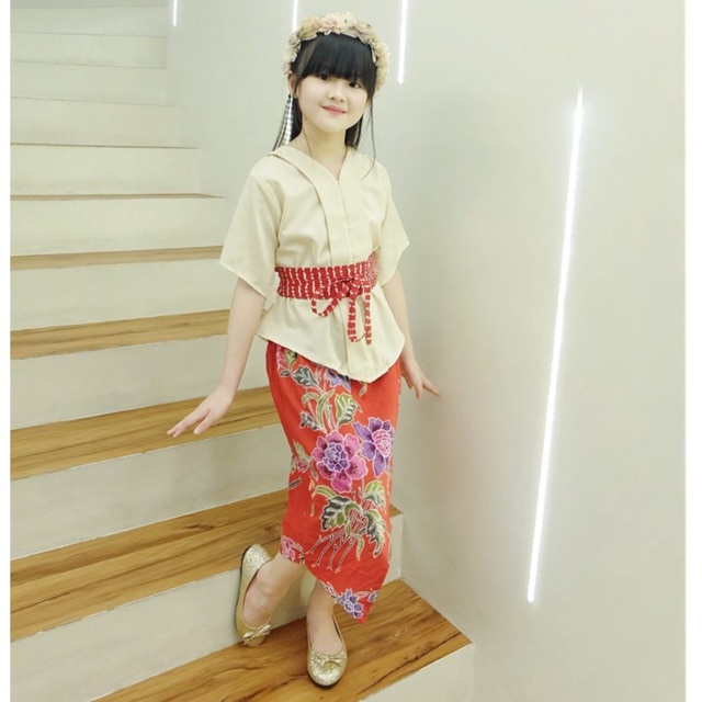 Bekids Aruna ชุดสูทผ้าบาติกสําหรับเด็กผู้หญิง