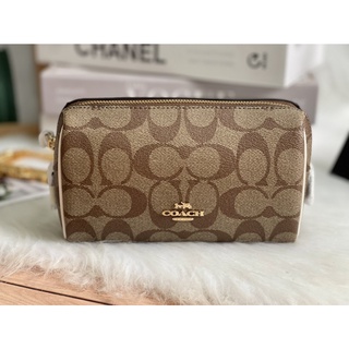 พร้อมส่งแท้💯COSMETIC CASE 17 IN SIGNATURE CANVAS C7359