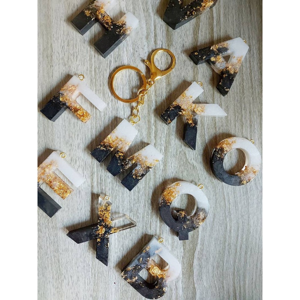 CUSTOM RESIN ALPHABET พวงกุญแจ EUDORA