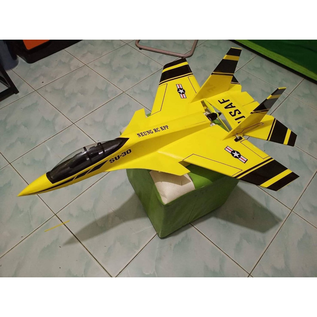 เครื่องบินบังคับ SU-30 ลำเปล่า