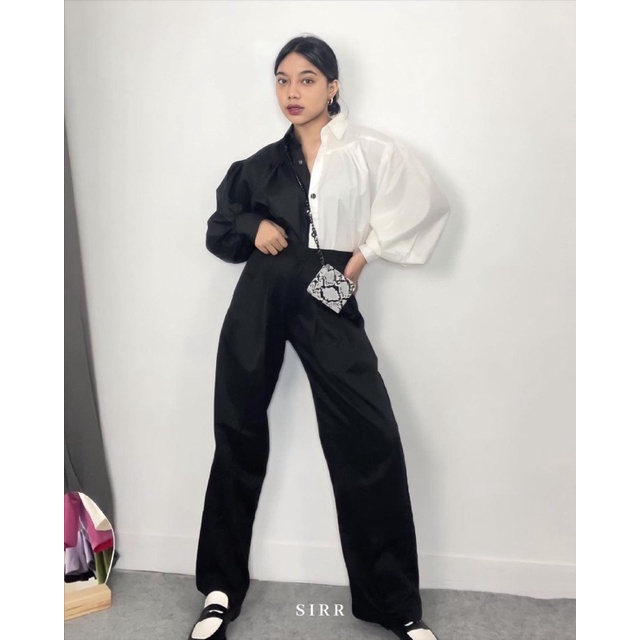 Lyan Oversize Shirt โดย SIRR/Two Tone Shirt