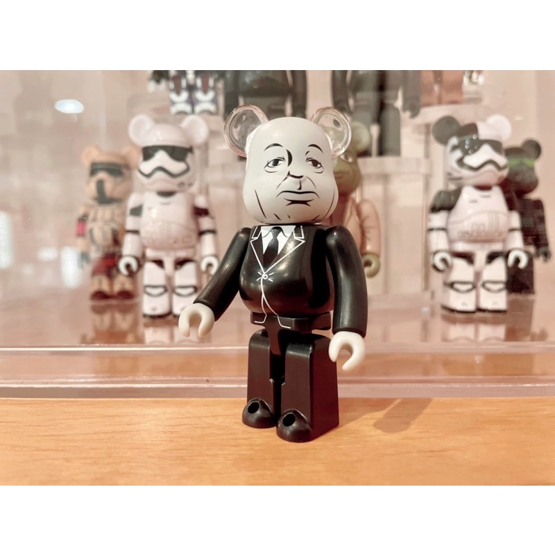 (ของแท้ไม่มีกล่อง) Be@rbrick Series 43 Horror: ALFRED HITCHCOCK (Bearbrick)