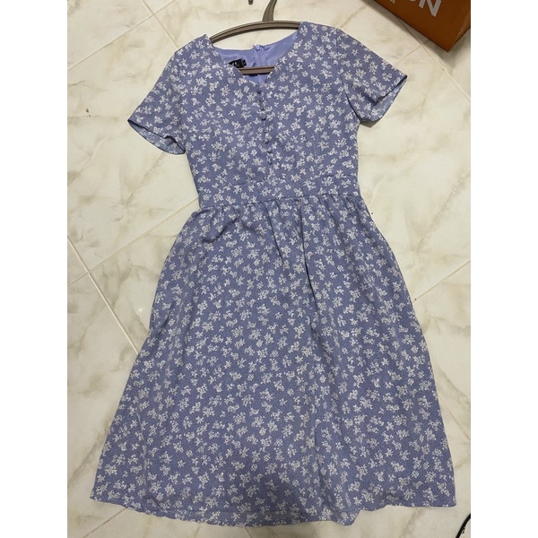 เดรสทำงาน Alert สีฟ้าลายดอกสีขาวเล็กๆ Phawi dress เดรสลายดอกสีชมพูใส่แล้วดูสูง ดูสวย ไปทำงานมีแต่คนท