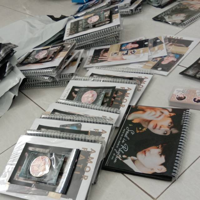 การ์ดอวยพรวันเกิด ลาย Taekook Vkook V Jungkook