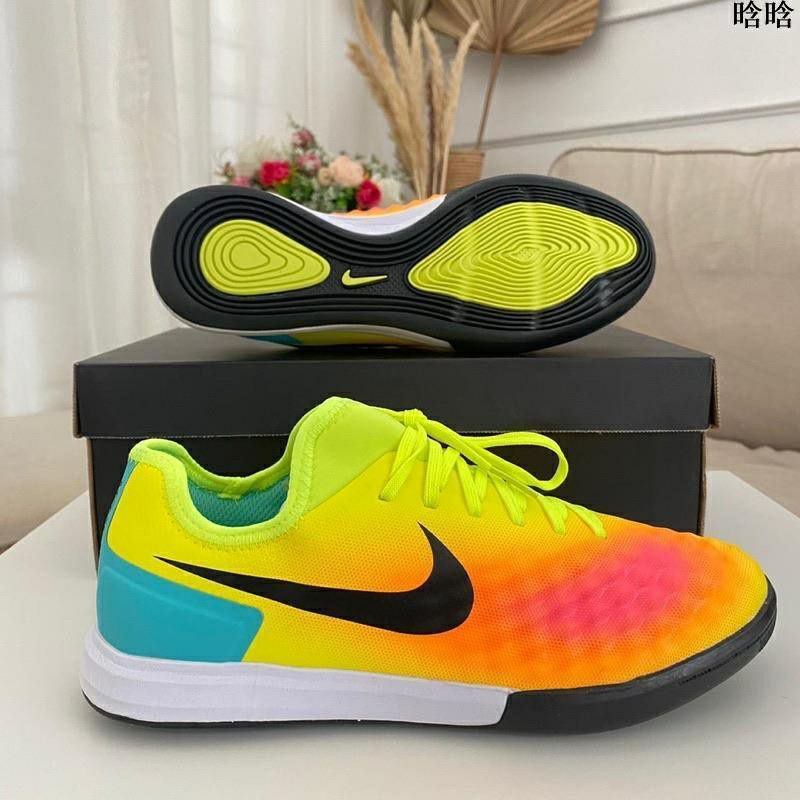 Magista Finale รองเท้าฟุตซอล IC สีเหลือง 2 โวลต์