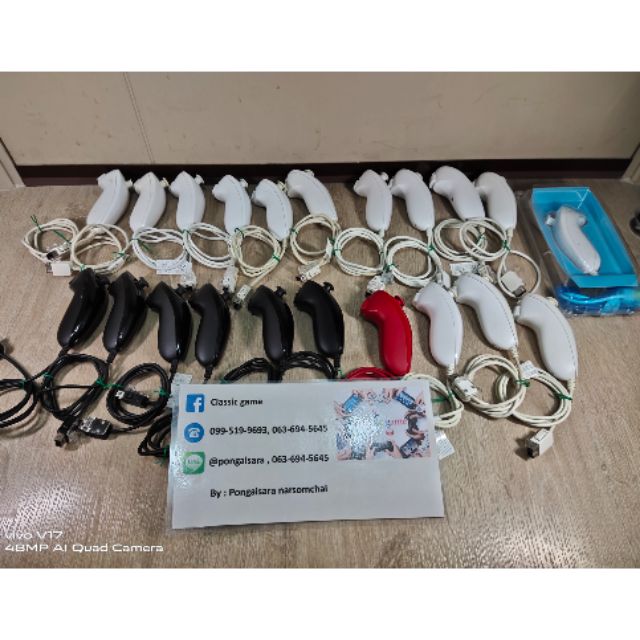 Nintendo​ Wii Nunchuck เกม Wii สีขาว, ดำ, แดง